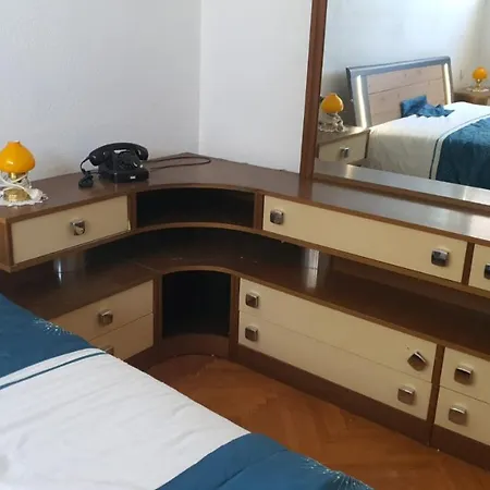 Experience Apt Apartment